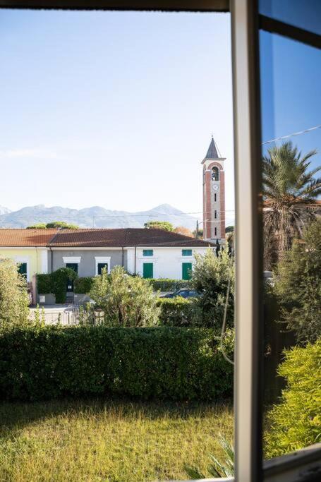 Art Of Living 100 Meters From The Sea. Apartamento Marina di Pietrasanta Exterior foto